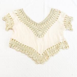 Tobi Short Sleeve Woven Bohemian Style Cream Cropped Top Size Small
